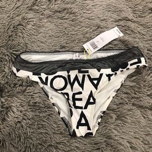 Bikini Bottom BCBGeneration Med Black & White NWT